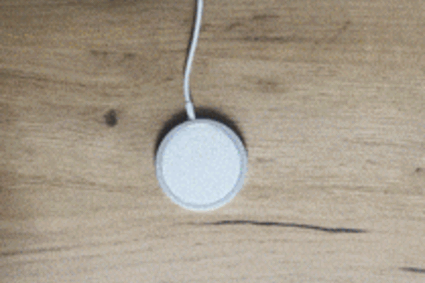 Compatible With MagSafe Charging / Wireless Charging Pad