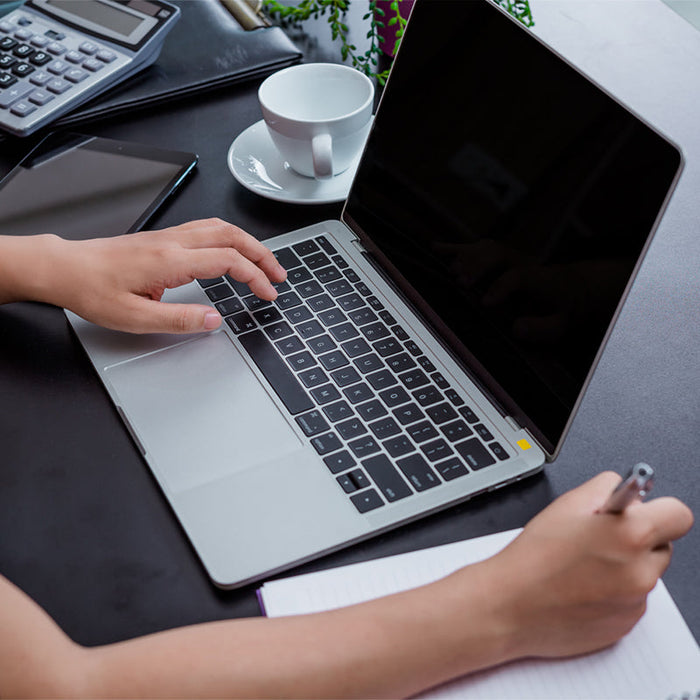 MacBook Privacy Screen Filter - 13.6"