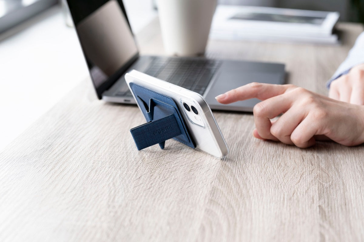 The benefits of using wooden phone stands over plastic