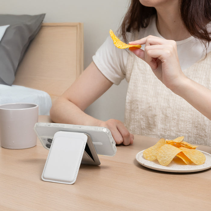 Alpha | Infinite-Angle Wallet Stand